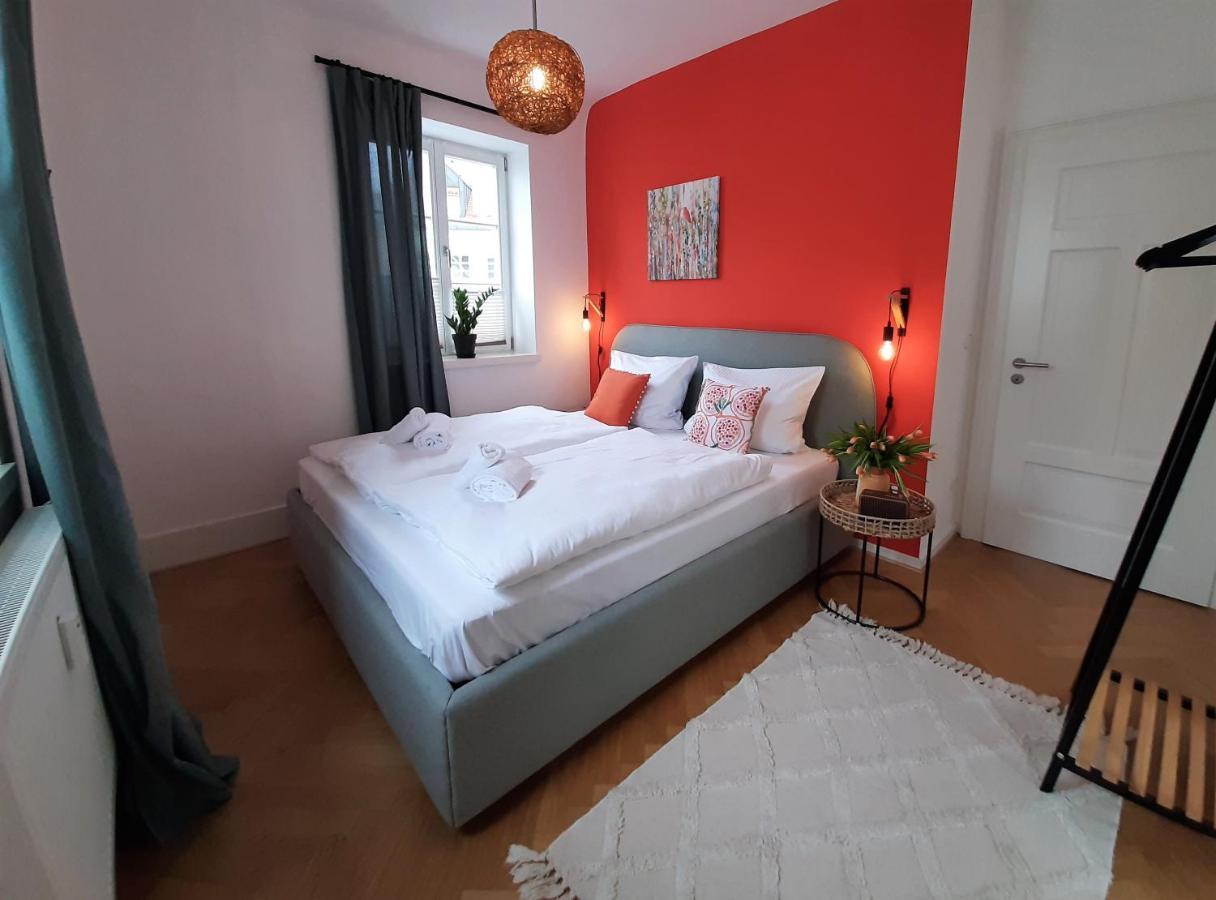 Apartment 4-6 Personen I 80Qm I Altstadt I Dachterasse I Parkplatz Straubing Exterior photo